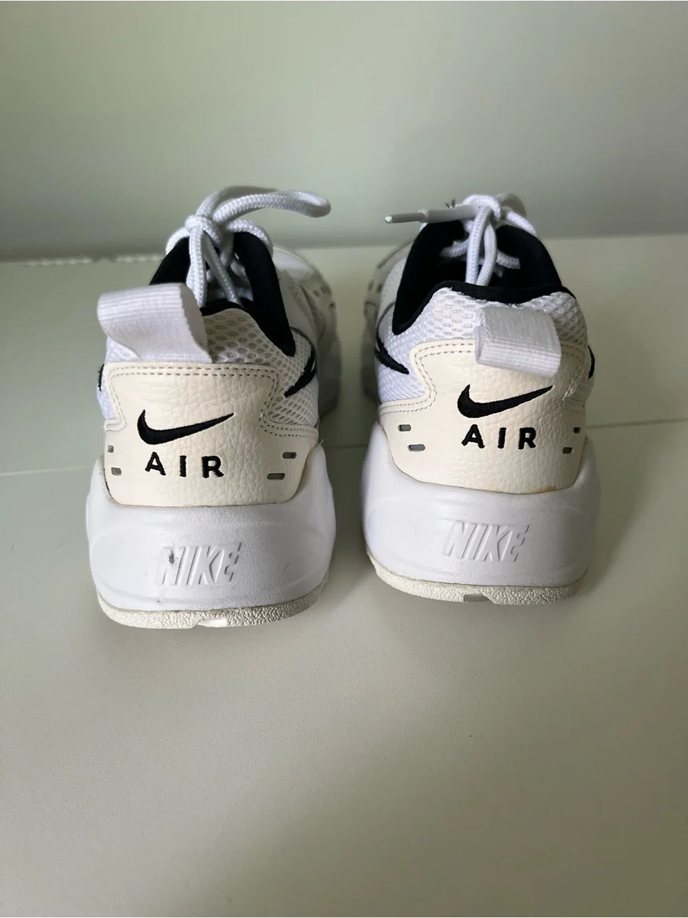 Nike Air Heights White Black Chunky Dad Sneakers Women’s Size 7.5
